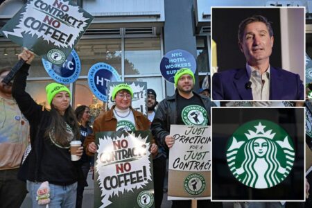 Starbucks urged to restart talks with union after NYC pension funds  alarmed by store closings Starbucks urged to restart talks with union after NYC pension funds  alarmed by store closings